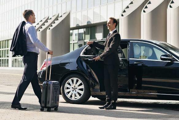 Essex airport transfers london-aiport-1 Home  